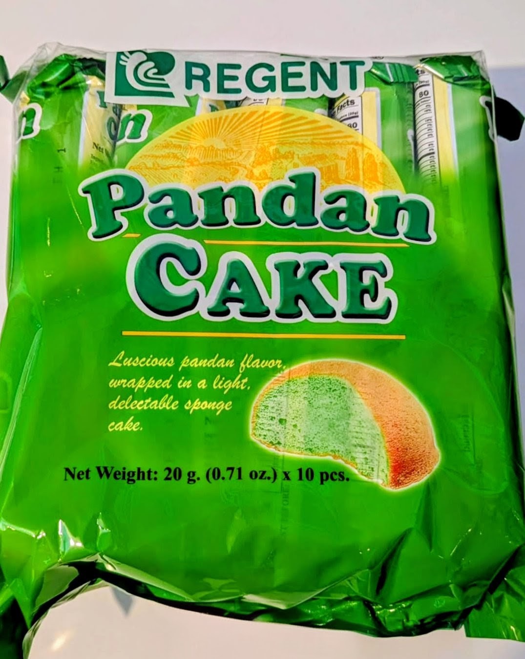 REGENT PANDAN CAKE