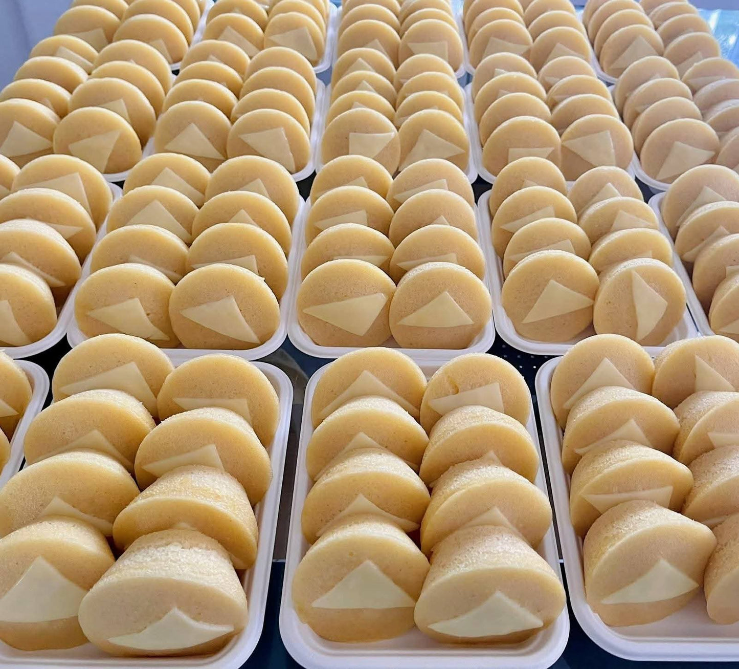 PUTO CHEESE 8PCS (PRE-ORDER) SHIPPING SEPT. 9